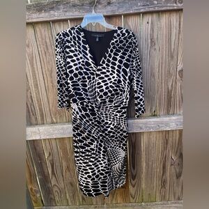 👗WHBM black and white dress